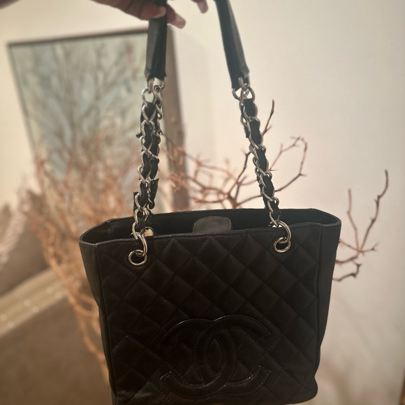 COPY - Chanel Tote - Picture 10 of 12